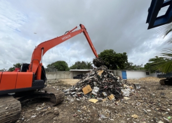 Barranquilla fortalece la limpieza de sus fuentes hídricas con la trampa del arroyo León