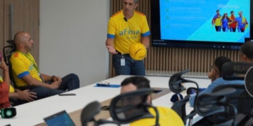 Afinia premia el pago puntual con pantallas y fútbol en barrios del Caribe durante el Mundial 2026