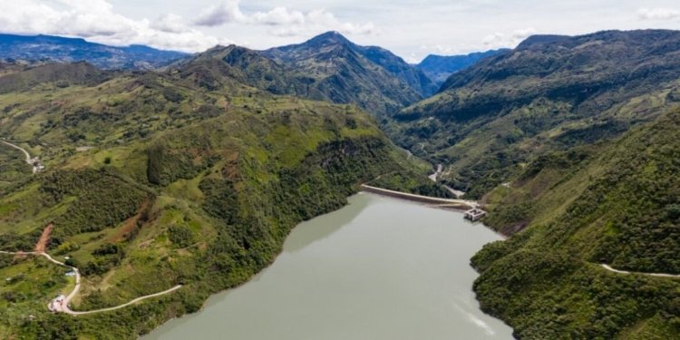 Gobierno y generadoras acuerdan reprogramar mantenimientos de El Guavio y Chivor ante ‘El Niño’