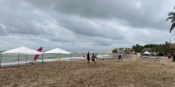 Santa Verónica recupera 80.000 metros cuadrados de playa tras obras contra la erosión